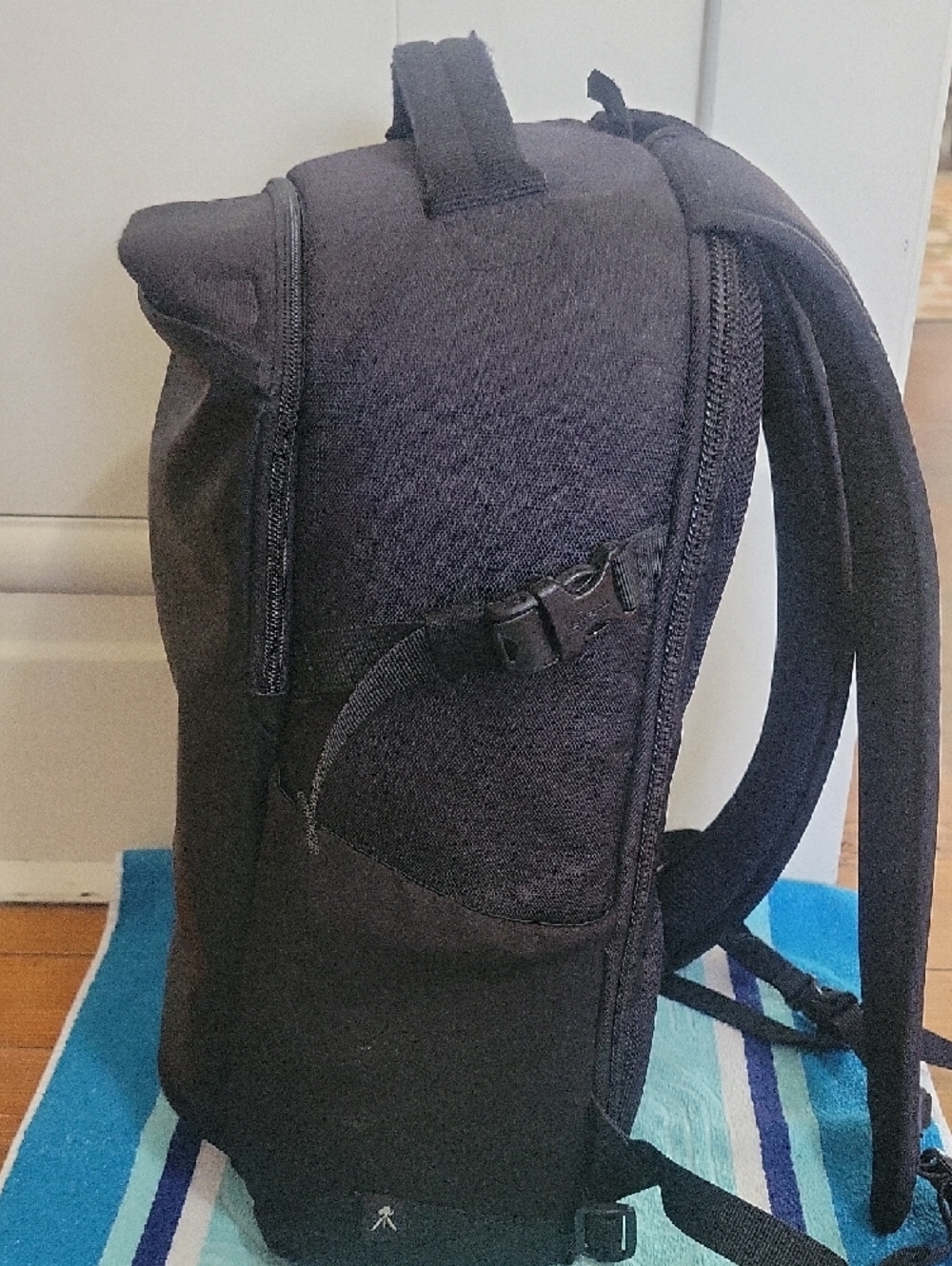 Lowpro Camera Backpack - Picture 5 of 15